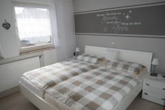 07-Schlafzimmer